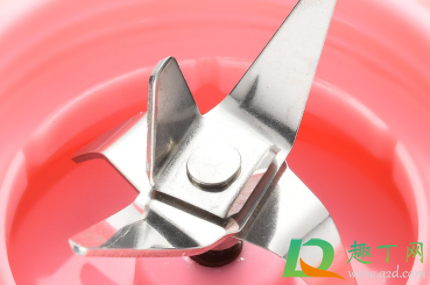 榨汁机刀头怎么清洗(榨汁机刀头怎么取下来图解)