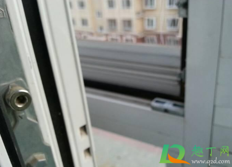 窗户关不紧有缝怎么办(窗户关不严实有个缝怎么调) 窗户关不紧有缝怎么办(窗户关不严实有个缝怎么调)