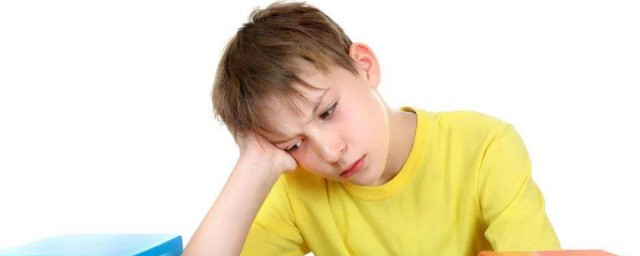 怎么帮助孩子度过叛逆期(如何开导叛逆期的孩子)