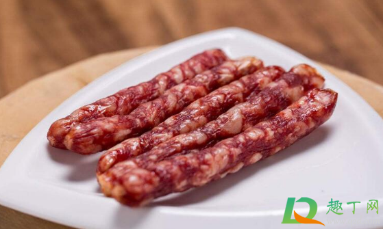 香肠切了蒸还是蒸了切(香肠煮了切还是切了蒸)
