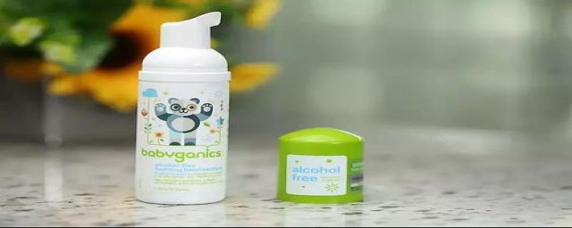 含酒精的洗手液(含酒精的洗手液能带上飞机吗)