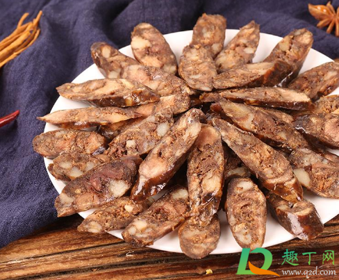 香肠挂阳台有露水会影响吗(香肠下雨可以放阳台上吗) 香肠挂阳台有露水会影响吗(香肠下雨可以放阳台上吗)