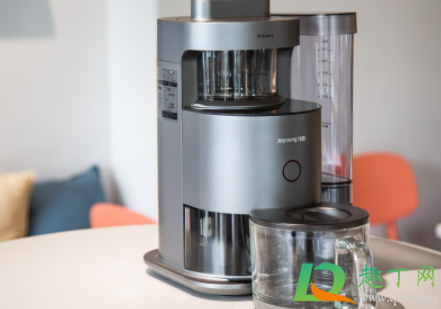 榨汁机洗不到的地方怎么洗(榨汁机买回来该如何清洗?)