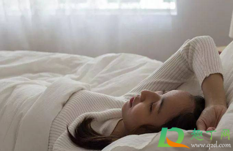 床上可以放什么除湿(床上除湿最好的方法)