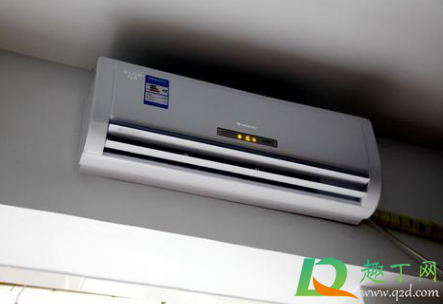 冬天开空调制热需要放一盆水吗(冬天开空调制热房间需要放水吗)