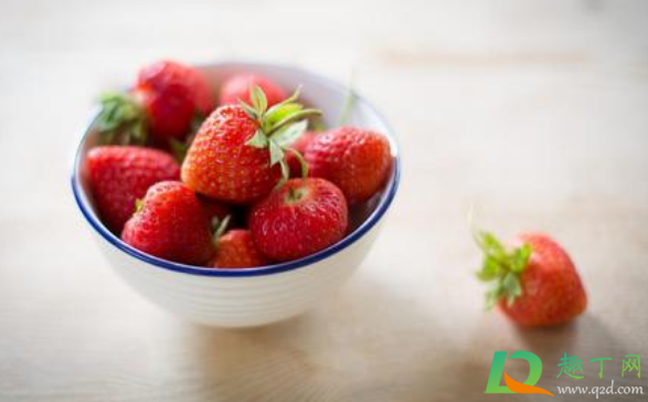 草莓红的不均匀是怎么回事儿(草莓红的不正常) 草莓红的不均匀是怎么回事儿(草莓红的不正常)