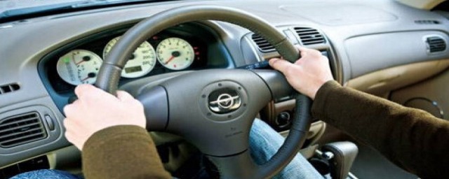 方向盘怎么打(方向盘怎么打方向)