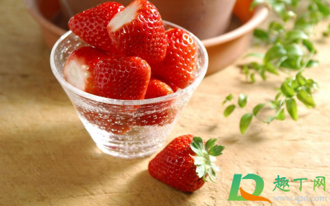 草莓洗了坏的快还是不洗坏的快(草莓一洗就烂是好是坏) 草莓洗了坏的快还是不洗坏的快(草莓一洗就烂是好是坏)