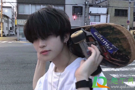 男性早期图片尖湿锐尤能治好吗(男性尖锐湿锐尤典型图片 治疗方法)