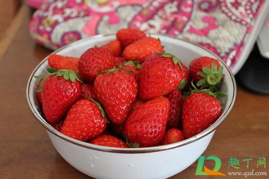 草莓生吃好还是熟吃好(草莓能熟吃吗) 草莓生吃好还是熟吃好(草莓能熟吃吗)
