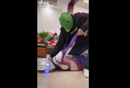 转账20不杀迪迦啥梗什么意思(转账二十要不然杀了迪迦)