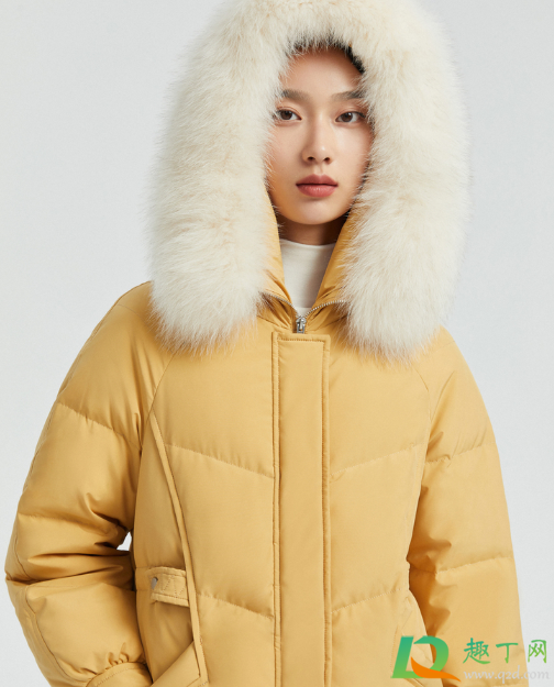 白鸭绒羽绒服有味道正常吗(白鸭羽绒服有味道怎么办)