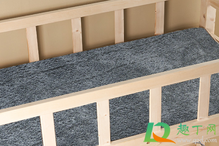 电热毯上面铺多厚合适(电热毯下面铺厚点好还是薄点)