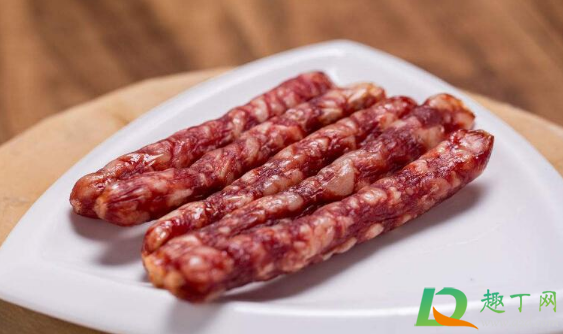 灌香肠是用生抽还是老抽(灌香肠需要放生抽吗)