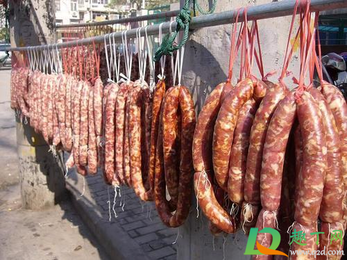 灌香肠肉要打成泥吗(灌香肠的肉要用水洗吗)