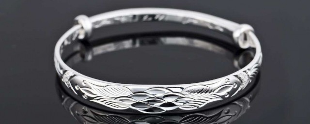 金银首饰能一起佩戴吗？(金银首饰可以戴在一起吗)