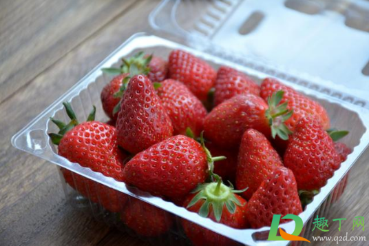 草莓破皮了还能吃吗(草莓破皮了怎么办)