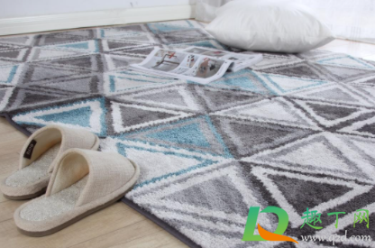 房间地毯发霉有味咋办(地毯发霉怎么办)