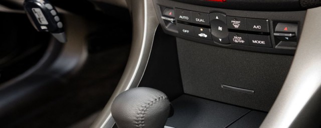 汽车一般都有几个点烟器(点烟器每辆车都有吗)