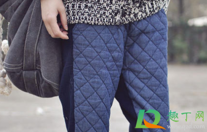 含蚕丝的棉裤可机洗吗(桑蚕丝裤子可以机洗吗)