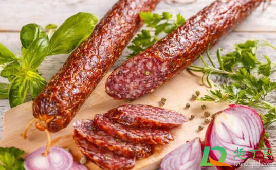 香肠做好后要马上晾还是放盆里一晚上(香肠做完一定要晾干吗)