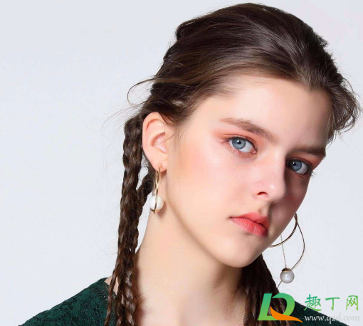 耳洞可以戴牙签吗(牙签可以当耳钉吗) 耳洞可以戴牙签吗(牙签可以当耳钉吗)