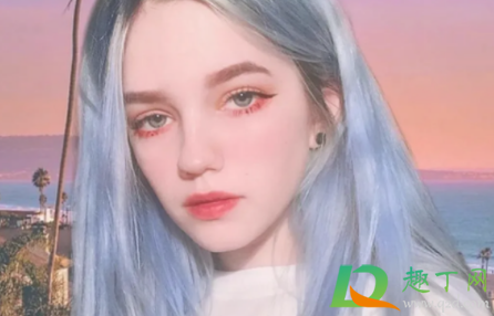 蓝黑色头发能保持多久(蓝黑色染发能保持多久) 蓝黑色头发能保持多久(蓝黑色染发能保持多久)