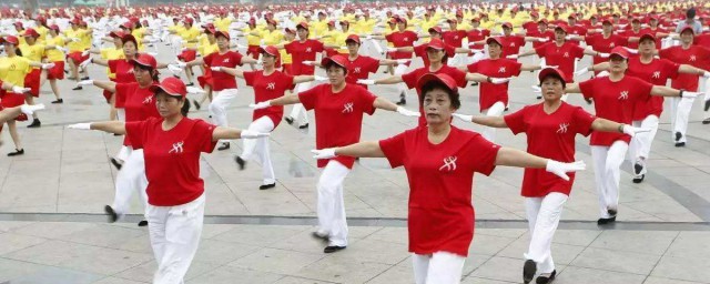 广场舞怎么能快速学会(广场舞怎么学才容易学会)