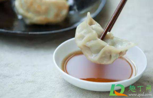 冬至饺子吃肉的还是素的(过年吃素饺子还是肉饺子)