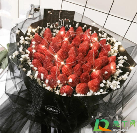 草莓花束可以放过夜吗(草莓花可以放一晚上吗)