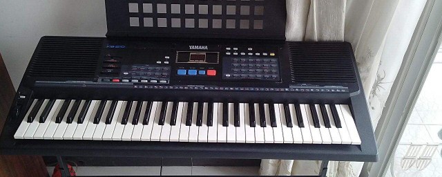 当然不一样(当然不一样,此葡萄非彼葡萄)