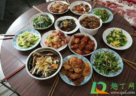 年夜饭一般提前多久吃(年夜饭一般提前多久定)