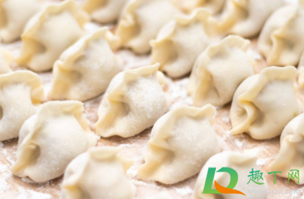 冬至吃饺子发朋友圈怎么说2021(2021关于冬至吃饺子的说说)