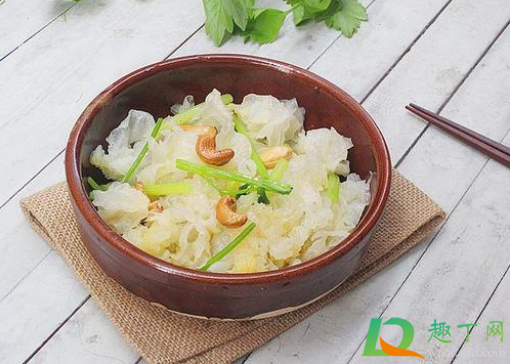 银耳泡好了可以直接凉拌吗(凉拌银耳怎么泡)