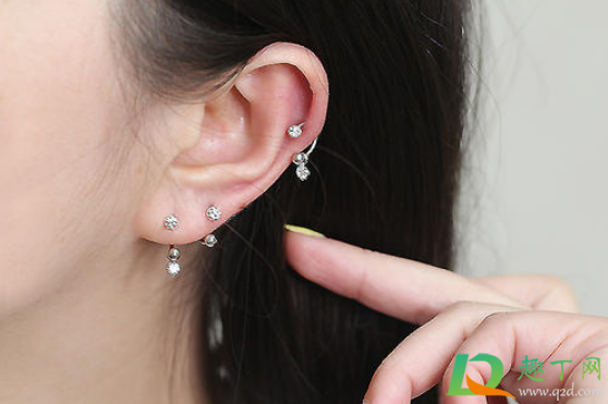耳洞可以戴牙签吗(牙签可以当耳钉吗) 耳洞可以戴牙签吗(牙签可以当耳钉吗)