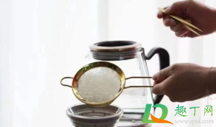 大姨妈来了可以吃燕窝不(大姨妈来了可不可以吃燕窝)