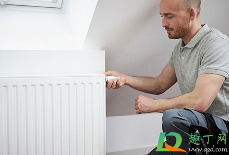 壁挂炉显示e1是不是没天然气了(天然气壁挂炉有气但显示E1)