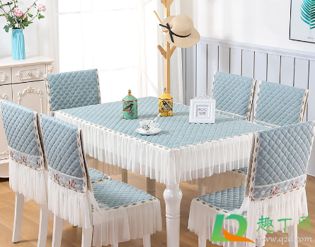 新买的餐桌布有味道是质量不好吗(买的桌布上有味道会伤害身体吗)