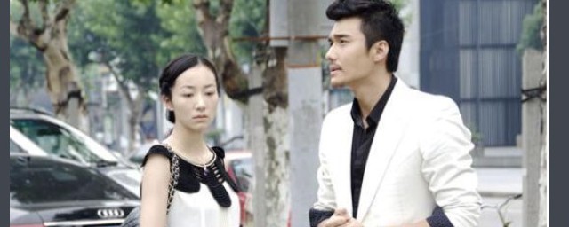 两个角色由谁扮演的(两个人的角色扮演)