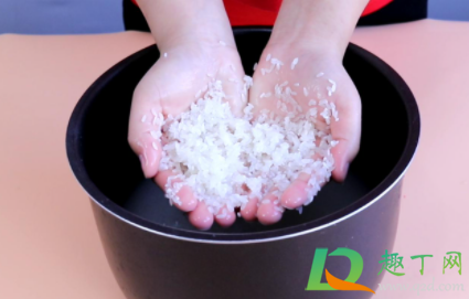 开水煮饭会不会快点(用热水煮饭会快一些吗)