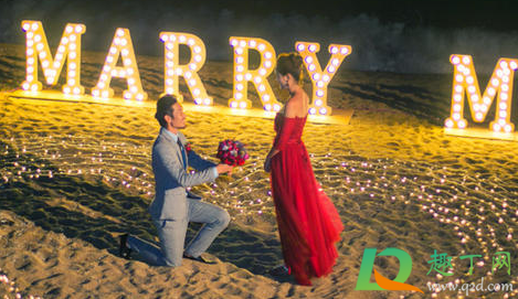 2020圣诞求婚还是元旦求婚好(2020比较有意义的求婚日子) 2020圣诞求婚还是元旦求婚好(2020比较有意义的求婚日子)