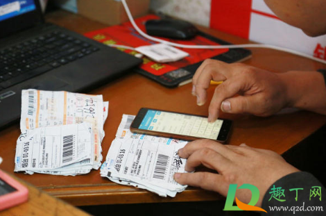 拼多多春节不打烊发什么快递2021(拼多多春节不打烊快递涨价)