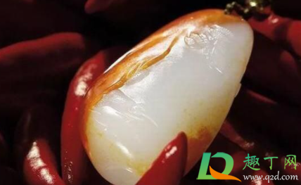 玉戴久了变黄了怎么办(玉戴了有点变黄怎么办)