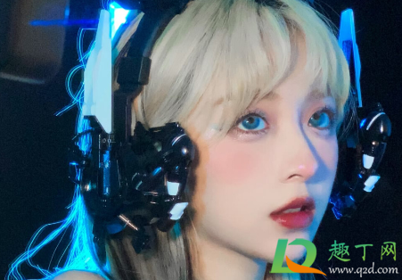 当你问男朋友可以吗什么梗(男朋友问你可不可以亲你)