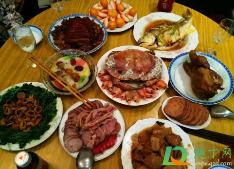2021过年能出去吃年夜饭吗(2021年年夜饭吃什么) 2021过年能出去吃年夜饭吗(2021年年夜饭吃什么)