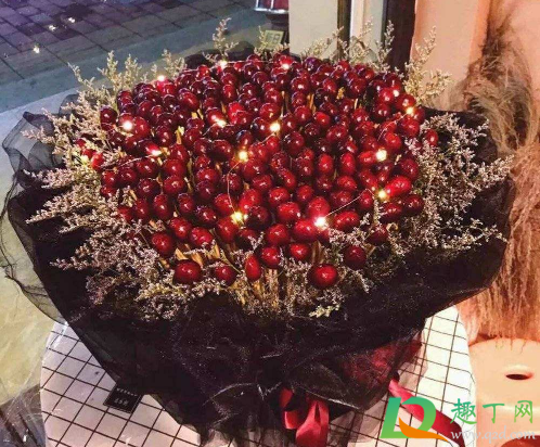 车厘子包花束了还能吃吗(车厘子怎么包成花)