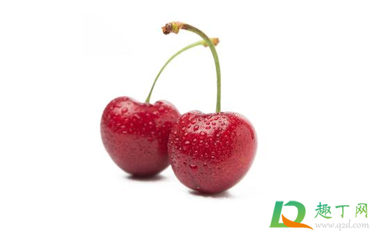 车厘子颜色是从浅红色变紫色吗(车厘子发紫黑色)