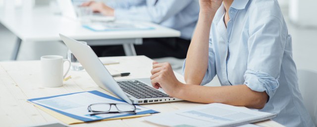 苹果笔记本大写按caps lock键