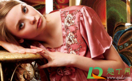 真丝衣服为什么洗了之后会发白(真丝衣服洗完发白的解决方法)