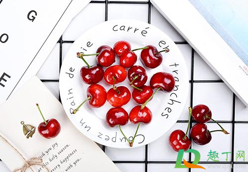 洗车厘子要把柄去掉吗(车厘子用洗不)